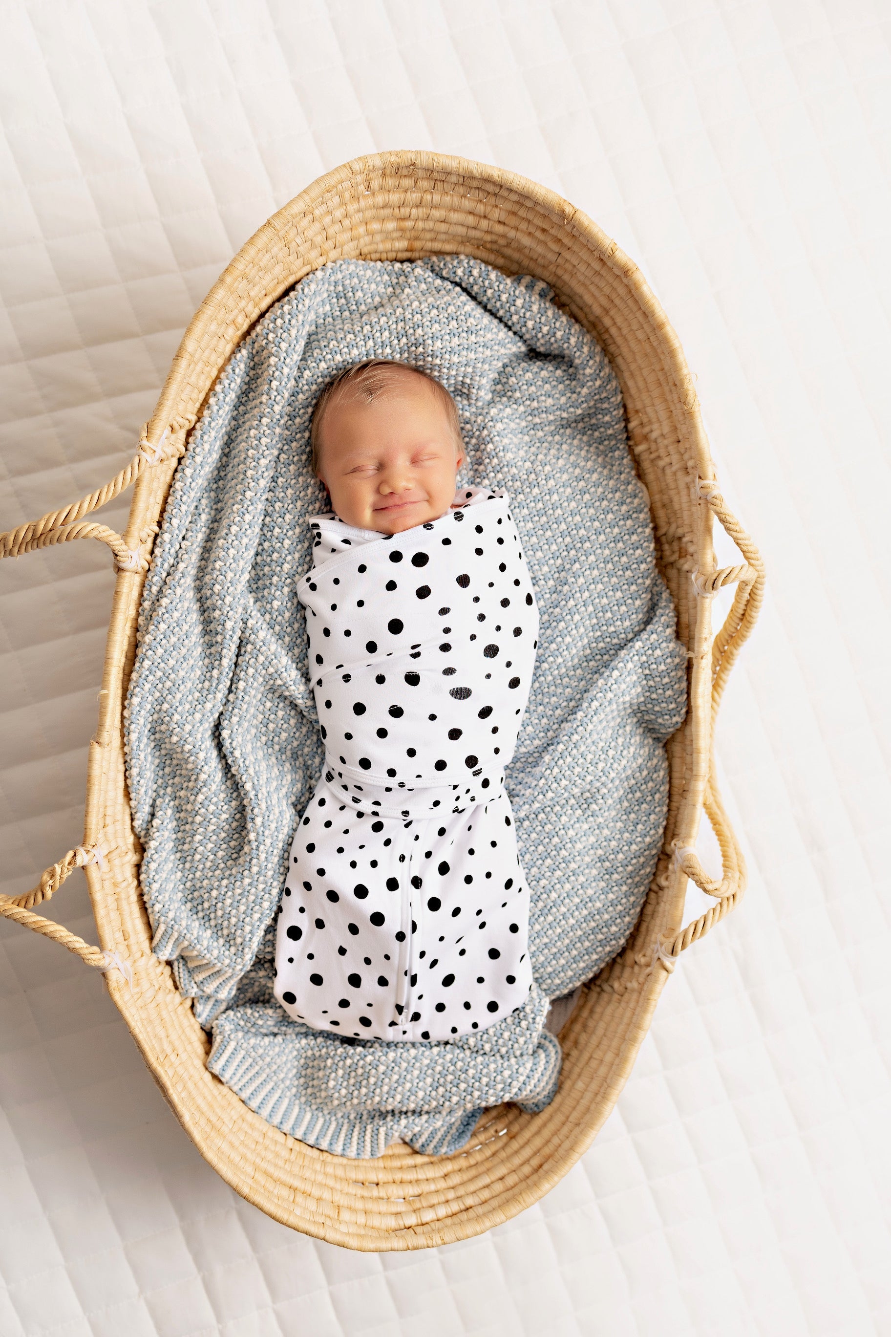 LullaBaby Double Dream Swaddle – Dual Winged Design for Double the Dreams, Oreo